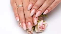 Articles: Smart Nail Extensions: Lightweight Length, Safe Application